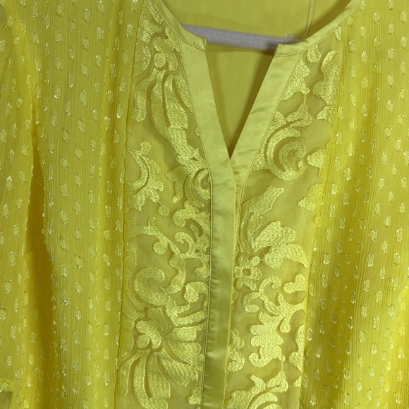 (A5)NWIsaac Mizrahi Live! Floral Embroidered Sheer V-Neck Blouse,Bright Yellow M - Picture 3 of 13